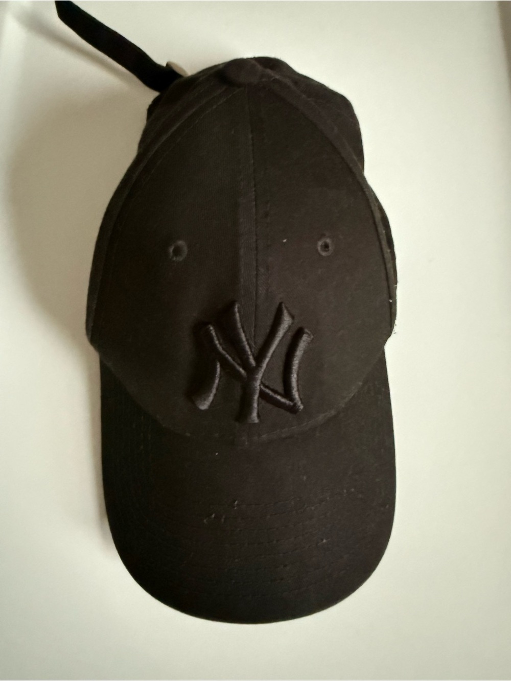 NEW ERA NY Yankees Genuine Merchandise  Black adjustable hat